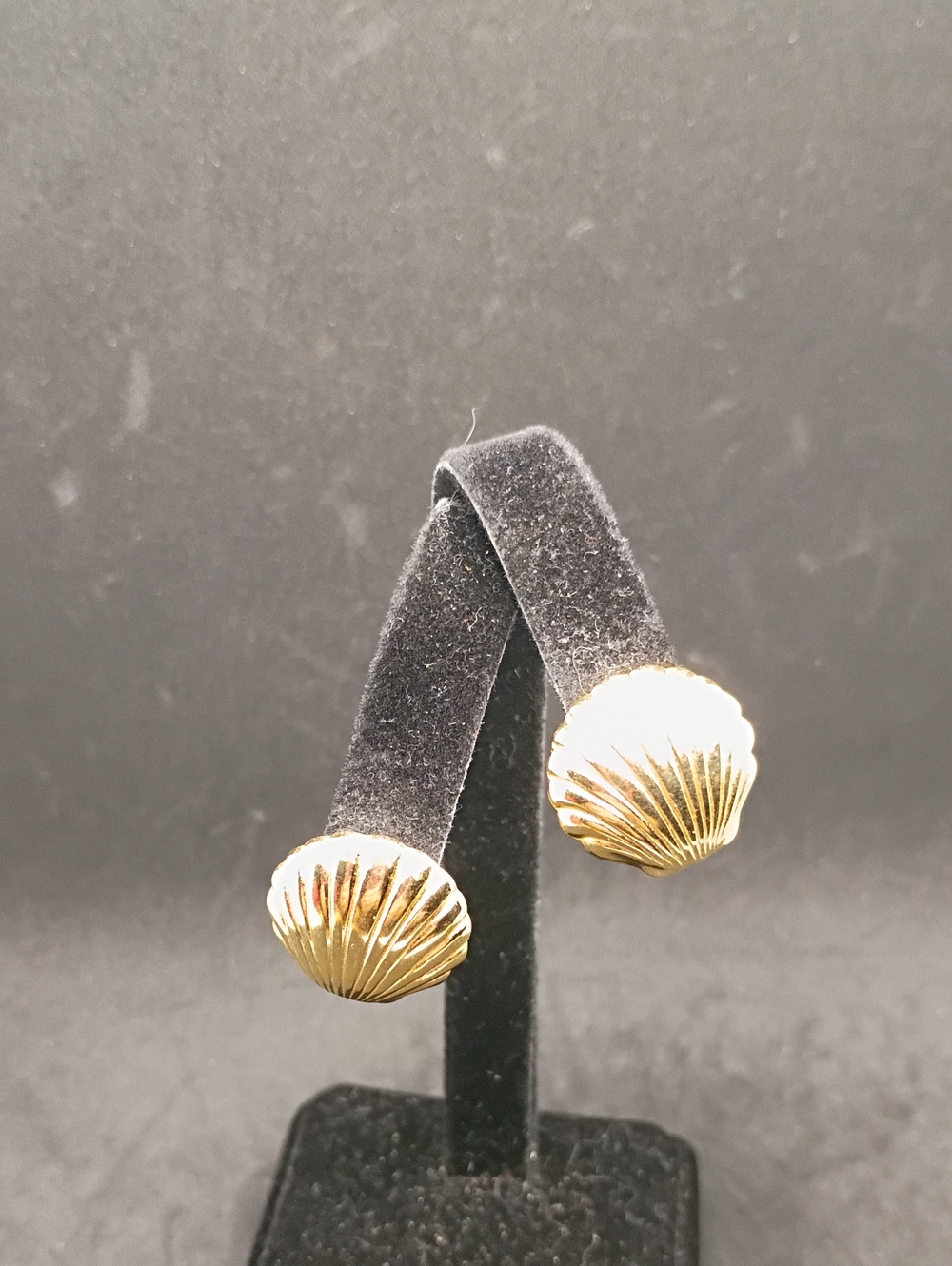 Vintage Gold Shell Stud Earrings